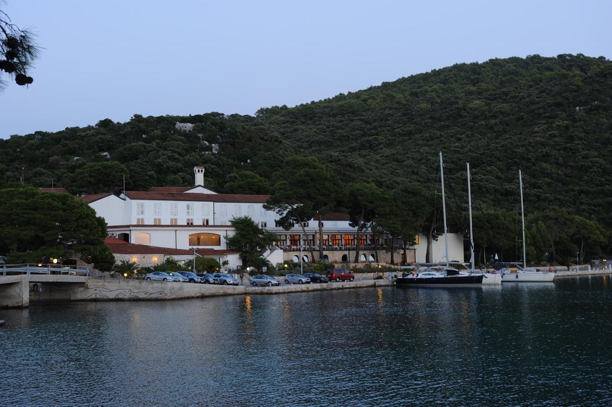 Hotel Solitudo Uble Dış mekan fotoğraf