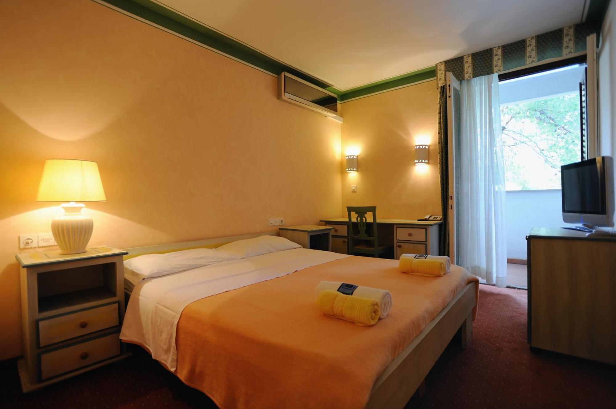 Hotel Solitudo Uble Dış mekan fotoğraf