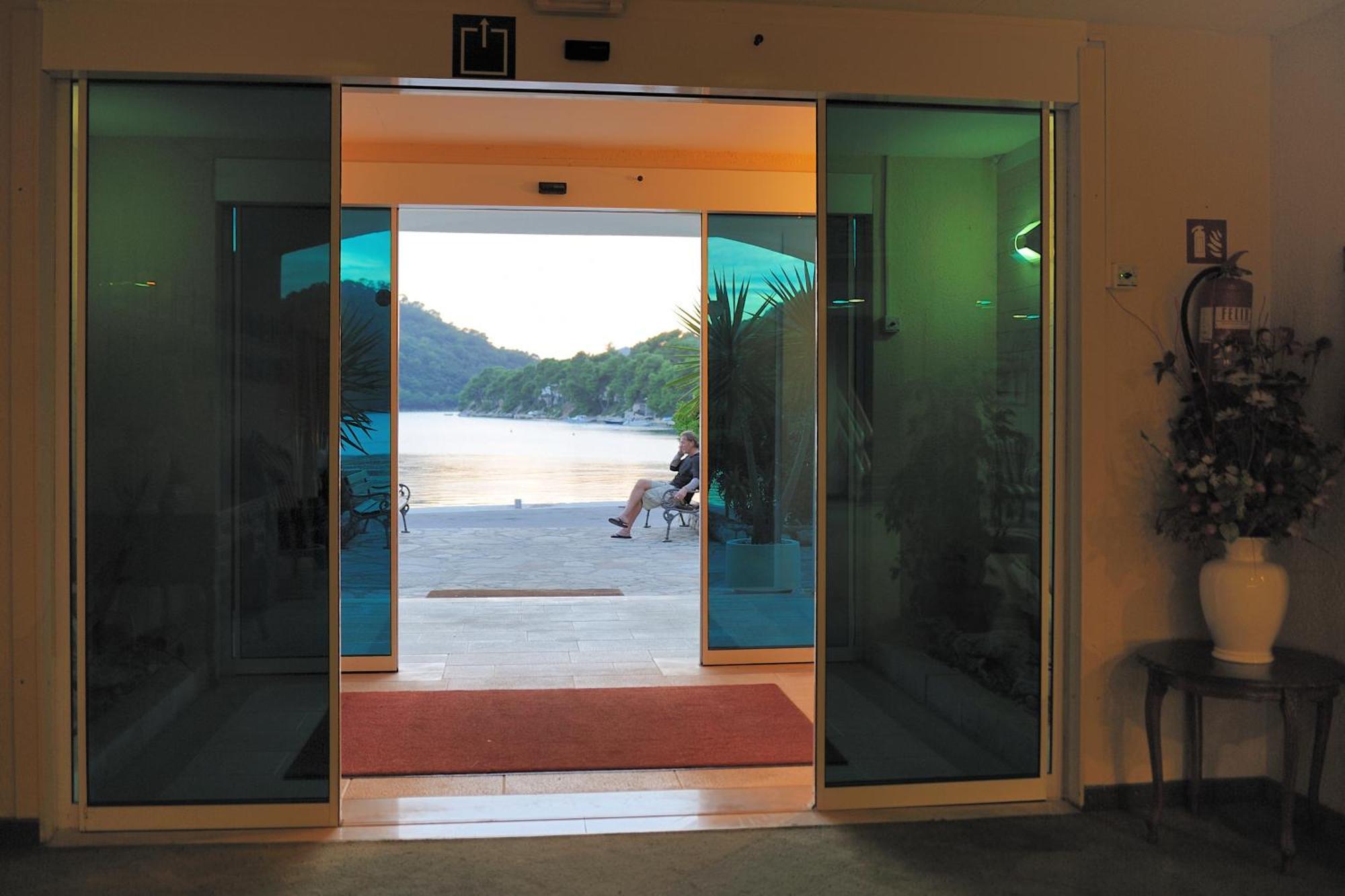 Hotel Solitudo Uble Dış mekan fotoğraf