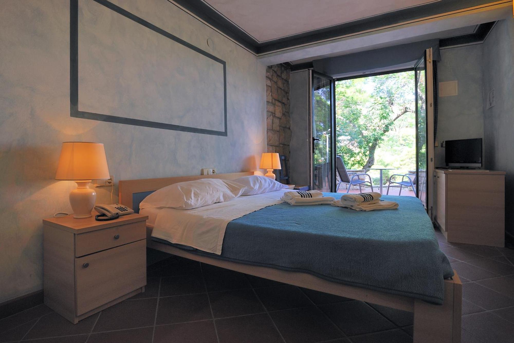 Hotel Solitudo Uble Dış mekan fotoğraf